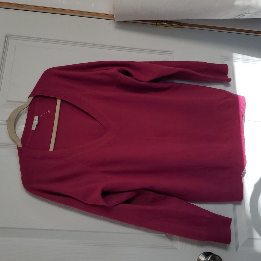 Garnet Hill 100% Cashmere Magenta VNeck size M fits like a L 🌺🌺